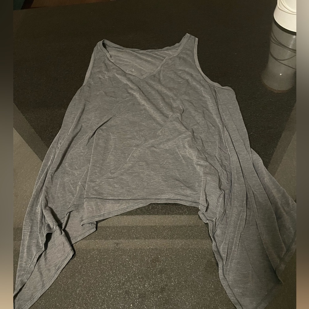 Lululemon gray tank